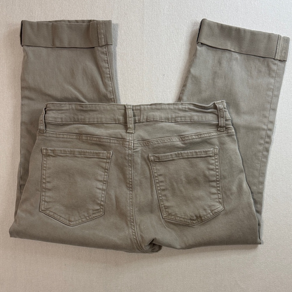 Kut from the Kloth Taupe Capris
